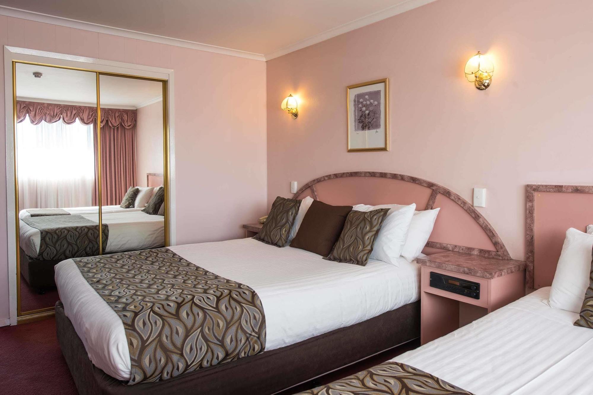 Best Western Balmoral Motor Inn Glenorchy ภายนอก รูปภาพ