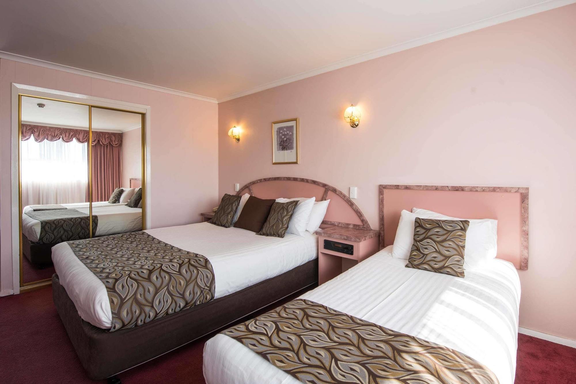 Best Western Balmoral Motor Inn Glenorchy ภายนอก รูปภาพ